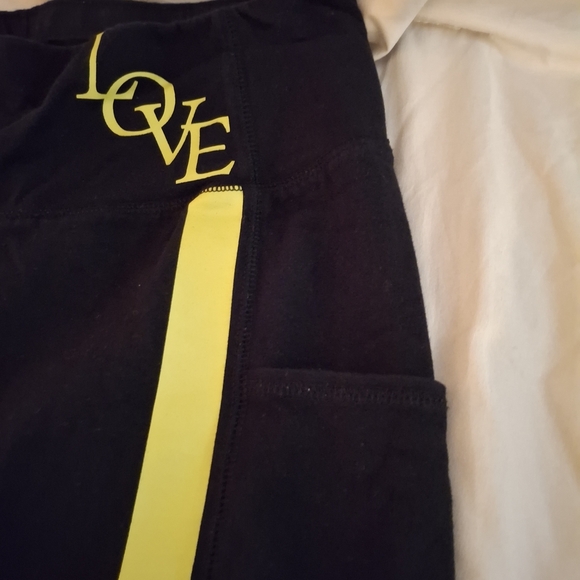 New York & Company Soho Street Women's Black and Yellow Leggings - Picture 8 of 8